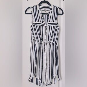 H&M Sleeveless Cinch Waist Dress